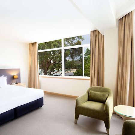 เมโทร มิราจ โฮเต็ล นิวพอร์ท Hotel นิวพอร์ต ภายนอก รูปภาพ