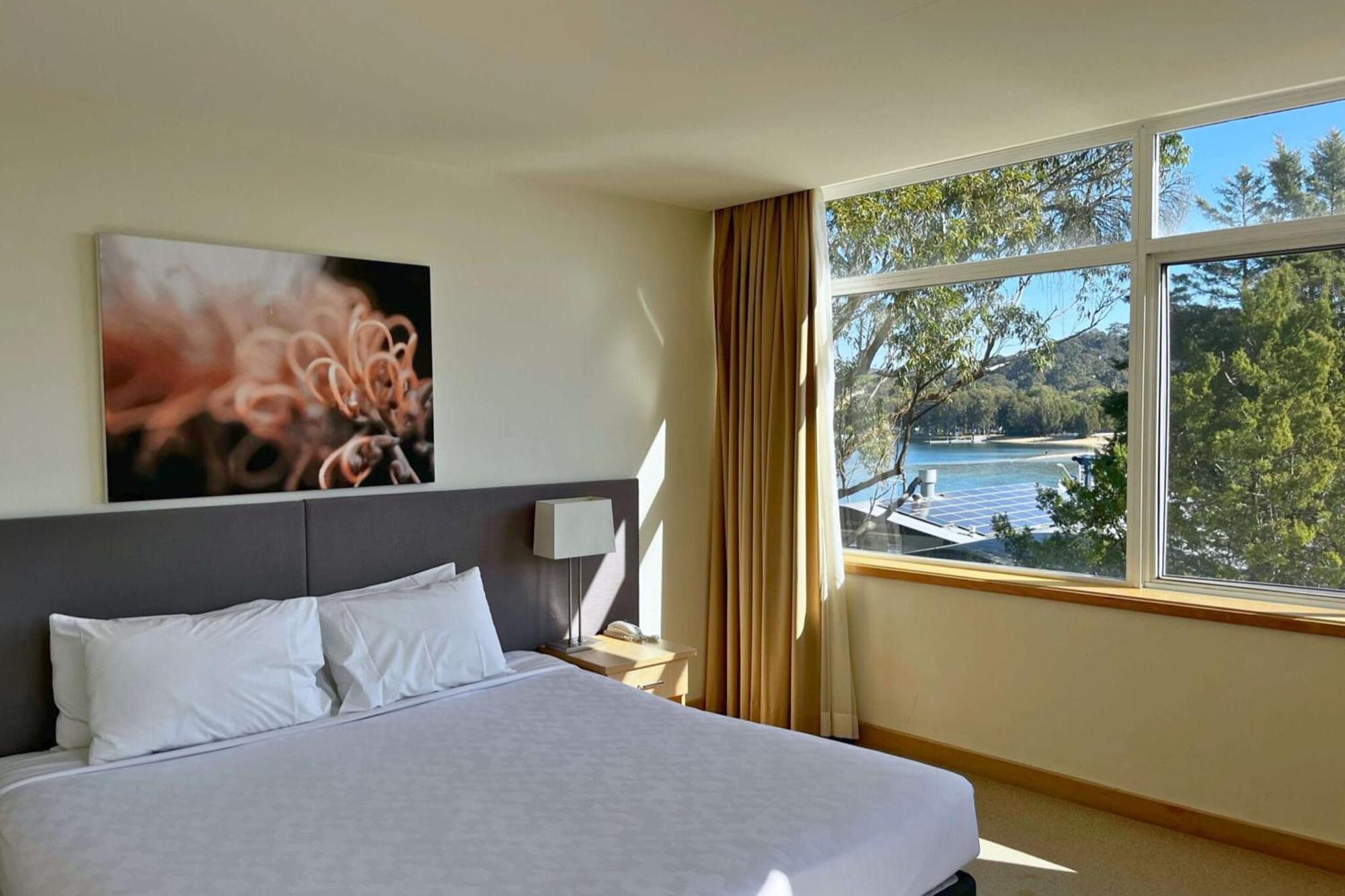 เมโทร มิราจ โฮเต็ล นิวพอร์ท Hotel นิวพอร์ต ภายนอก รูปภาพ