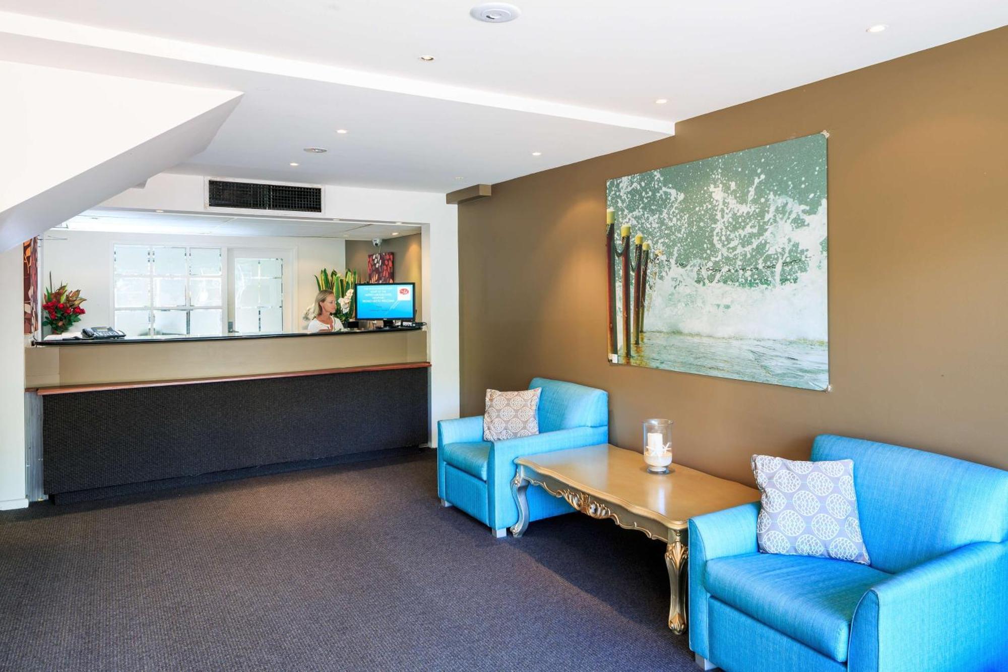 เมโทร มิราจ โฮเต็ล นิวพอร์ท Hotel นิวพอร์ต ภายนอก รูปภาพ