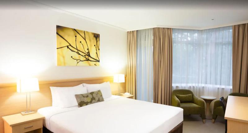 เมโทร มิราจ โฮเต็ล นิวพอร์ท Hotel นิวพอร์ต ภายนอก รูปภาพ